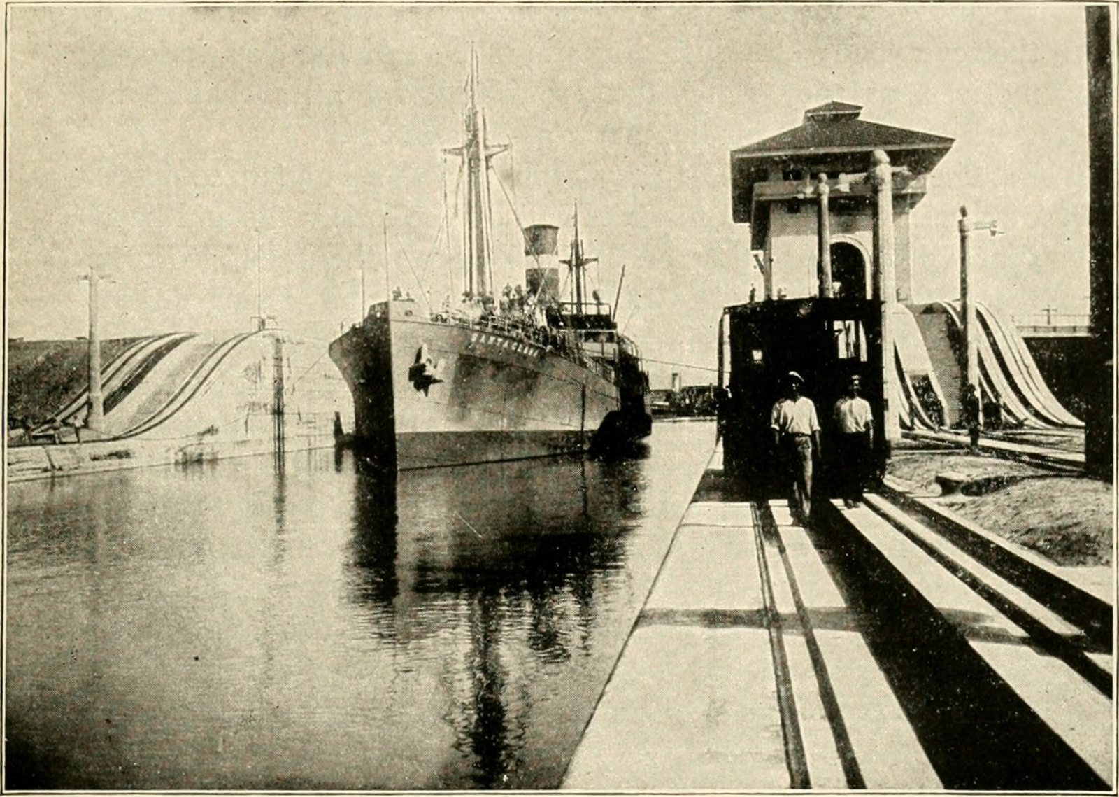 Panama Canal, 1914